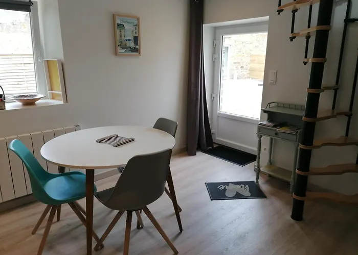 Ferme De La Courbee シェルブール・アン・コタンタン